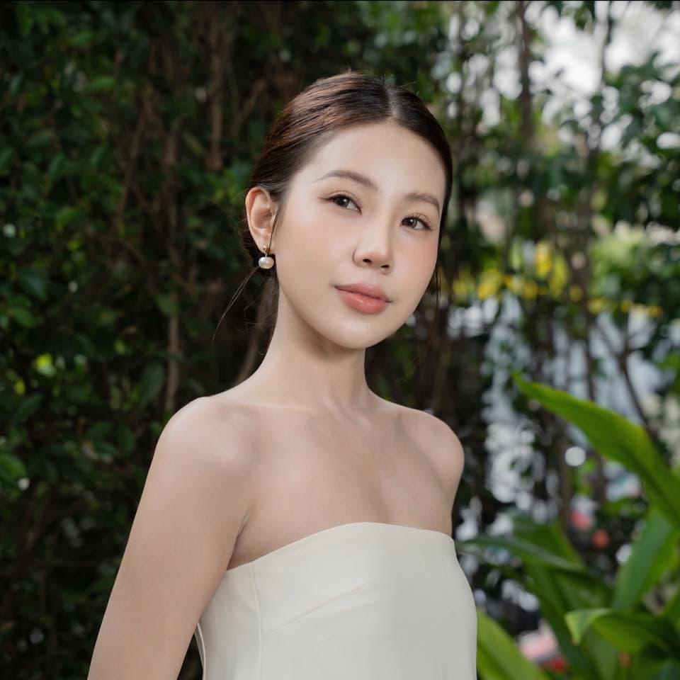 Portrait of Diệu Võ